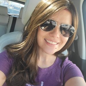 Meet your Posher, Candace